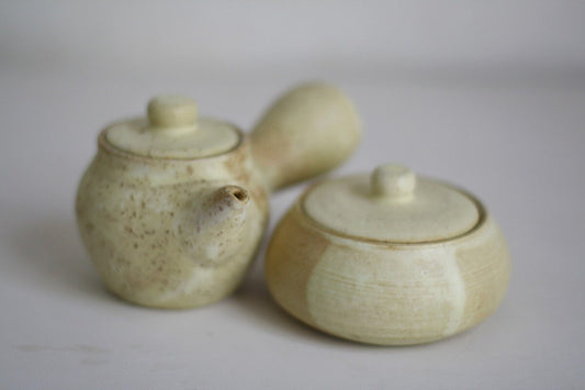 Stoneware tea pot 225ml, tea jar