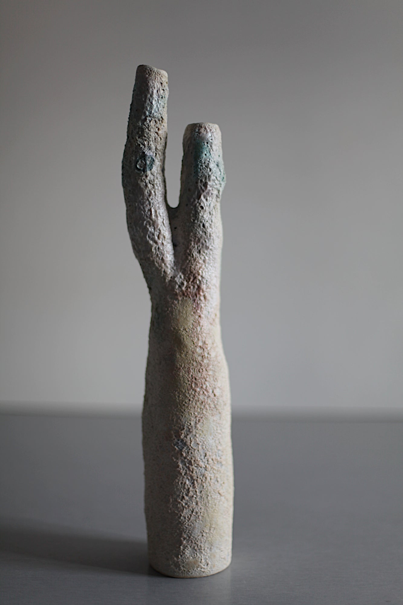 Double neck coral vessel