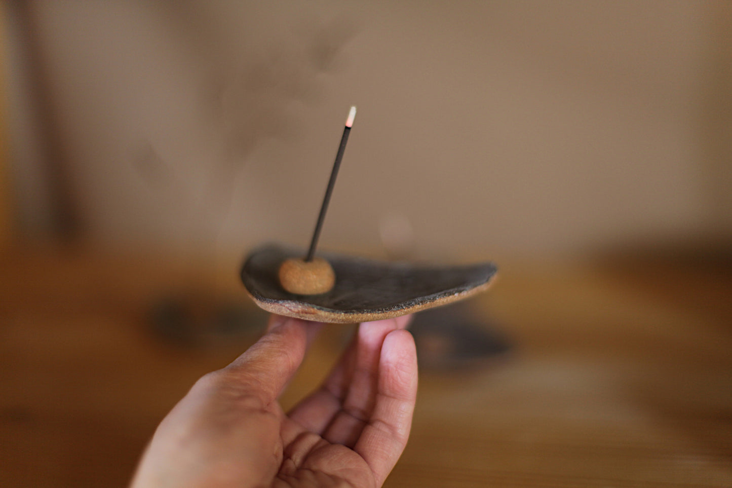 Wood grain textured ceramic dish, incense holder