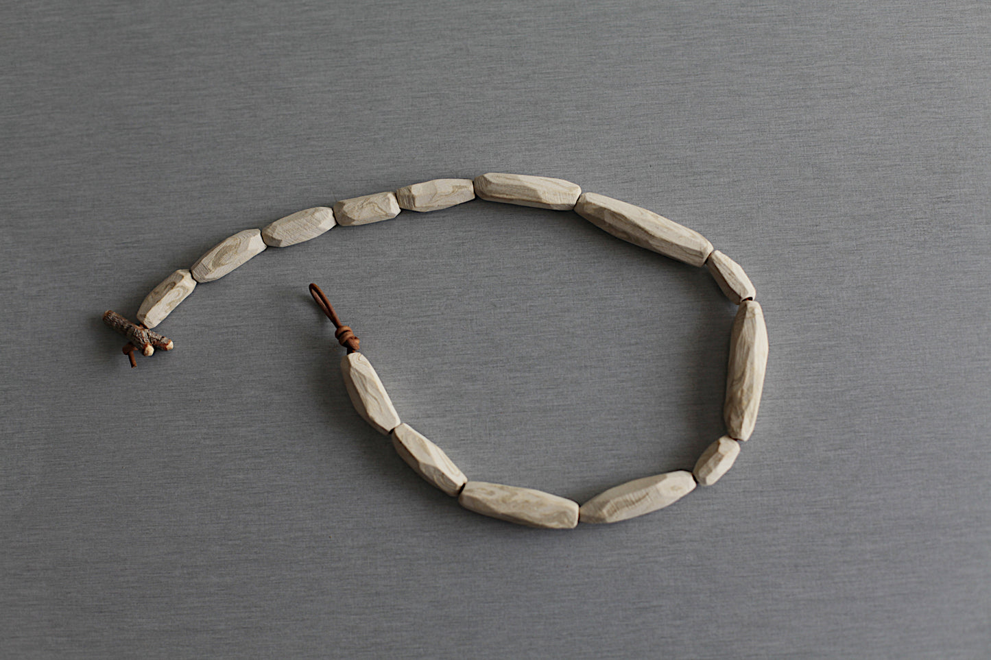 Faceted marbled stoneware ceramic necklace - ready to ship 45cm OOAK