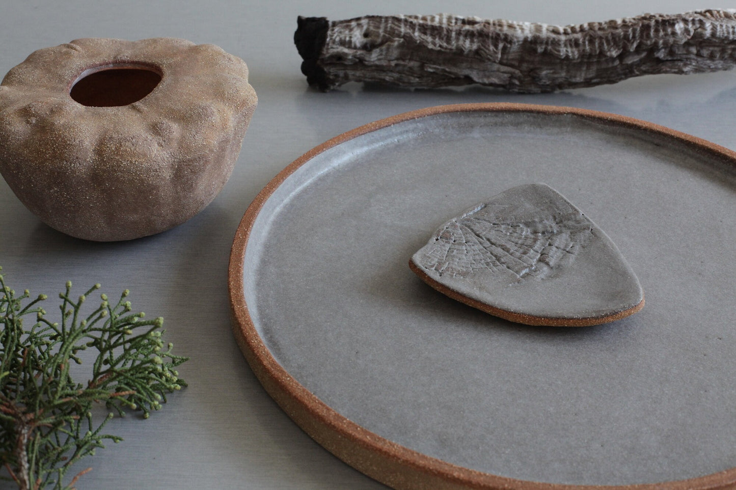 Wood grain textured ceramic dish, incense holder